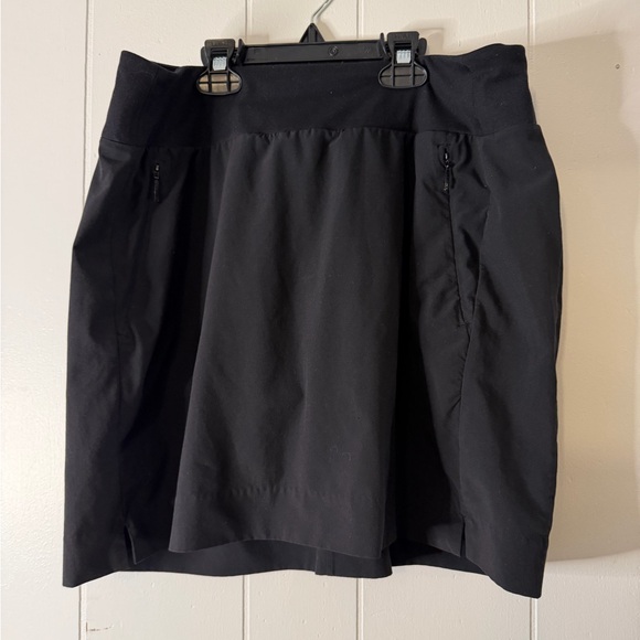 Athleta Pants - Athleta‎ Black Athletic Skort Size 10 Built In Shorts Pockets